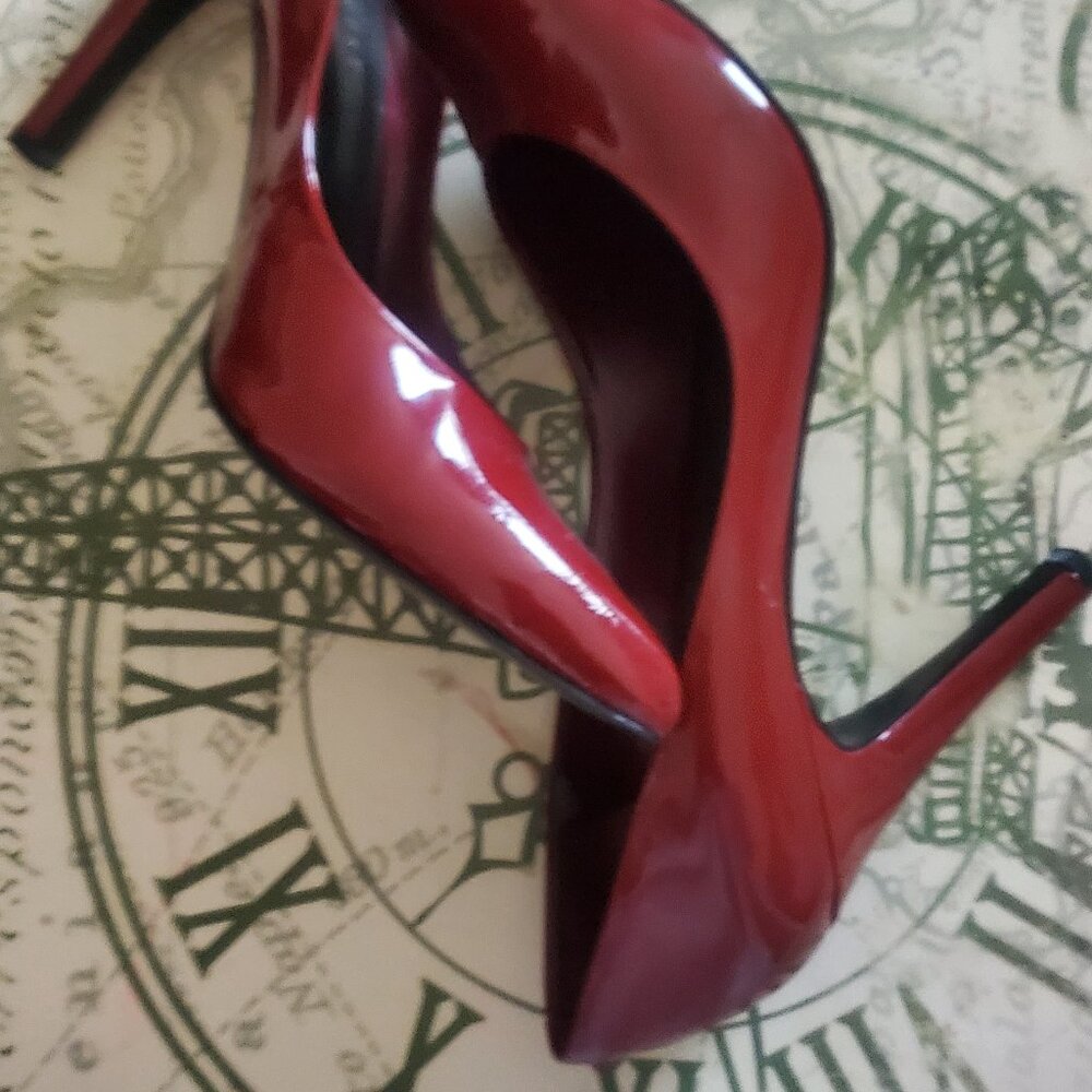 PUMPS